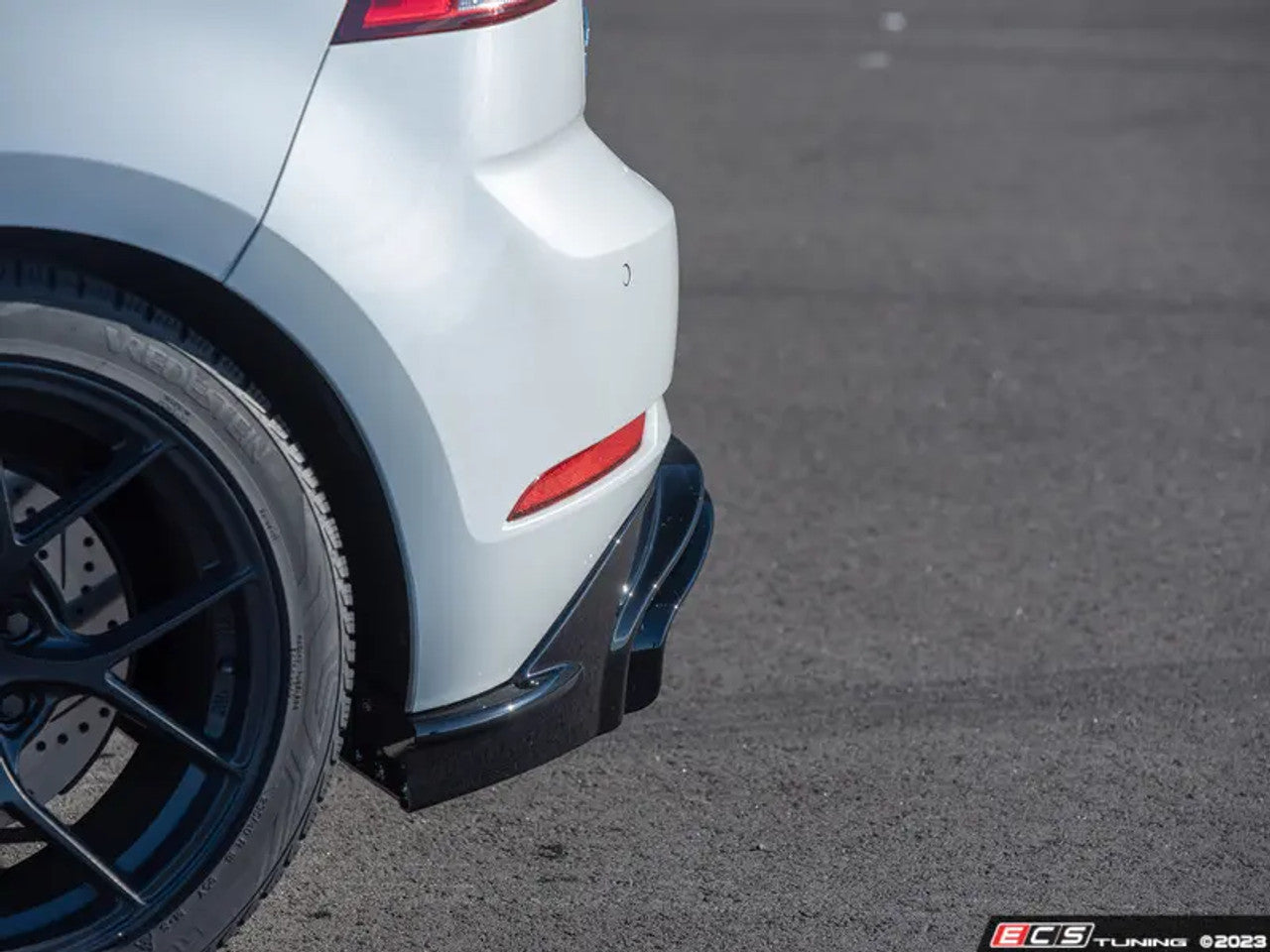 ECS Tuning MK7.5 Golf R Functional Aerodynamic Rear Diffuser Kit