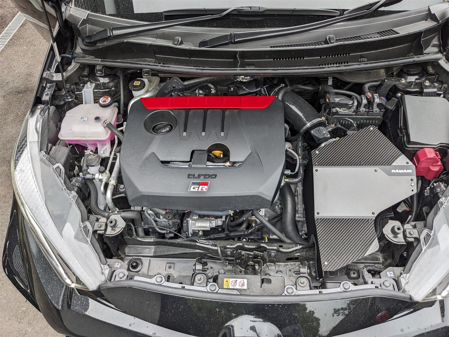 Performance Foam Induction Kit With Carbon Lid to fit Toyota Yaris GR