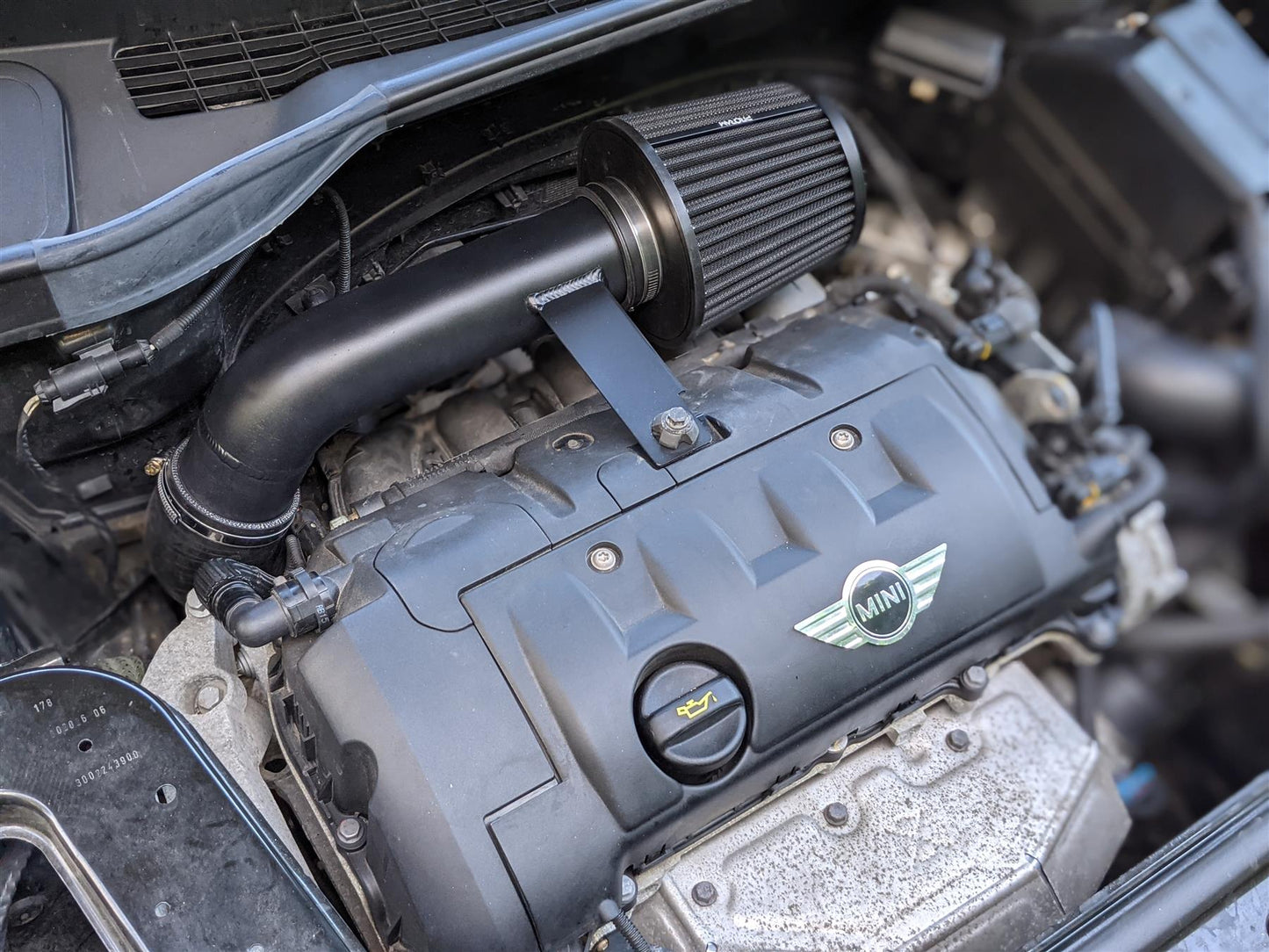 Ramair Pleated Induction Kit Cold Air Intake to fit the Mini 1.6 Non-Turbo 2006-2016