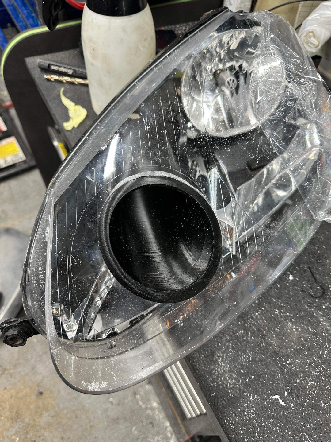 VW Golf MK5 Headlight Duct