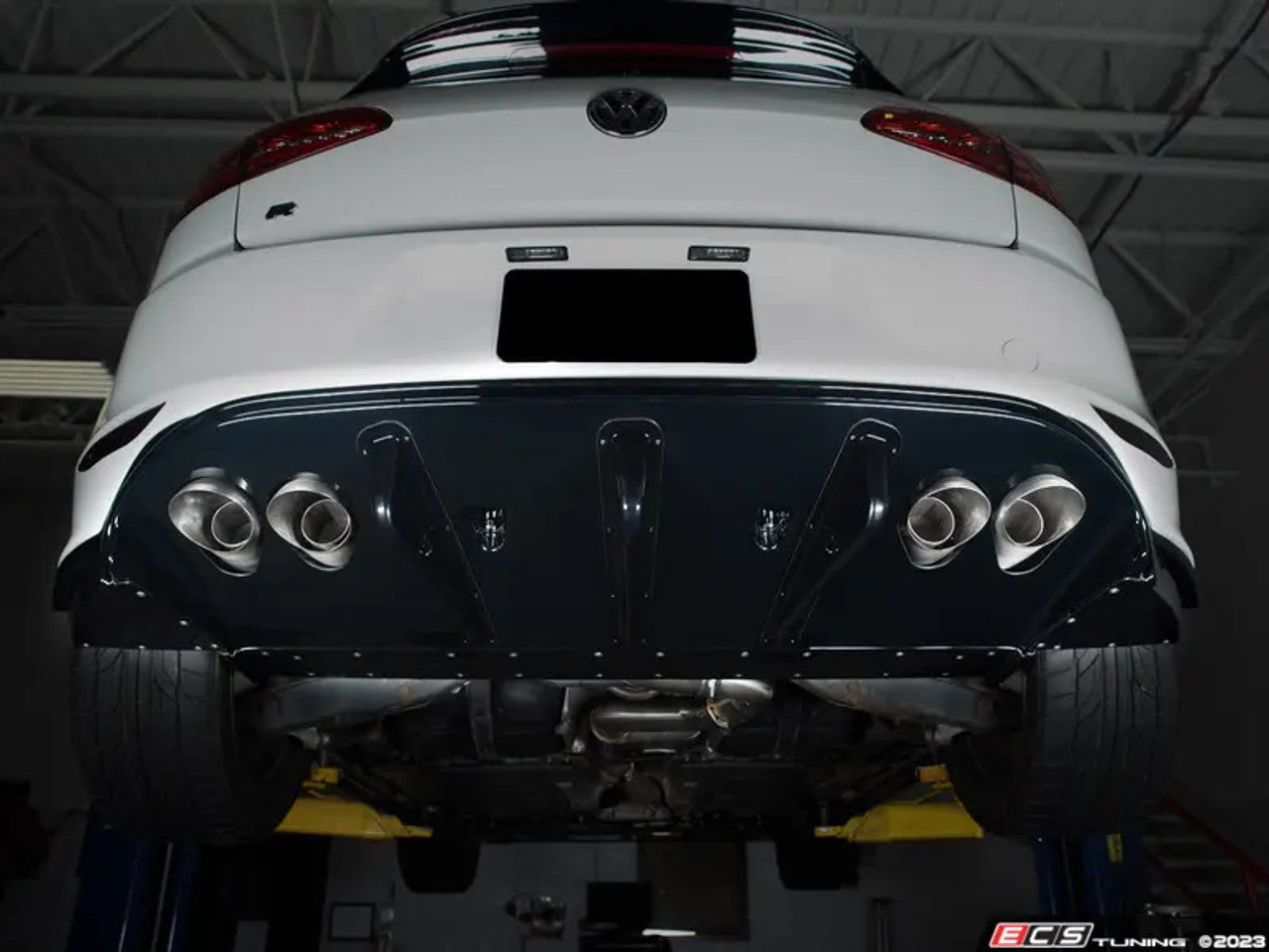 ECS Tuning MK7 Golf R Functional Aerodynamic Rear Diffuser Kit