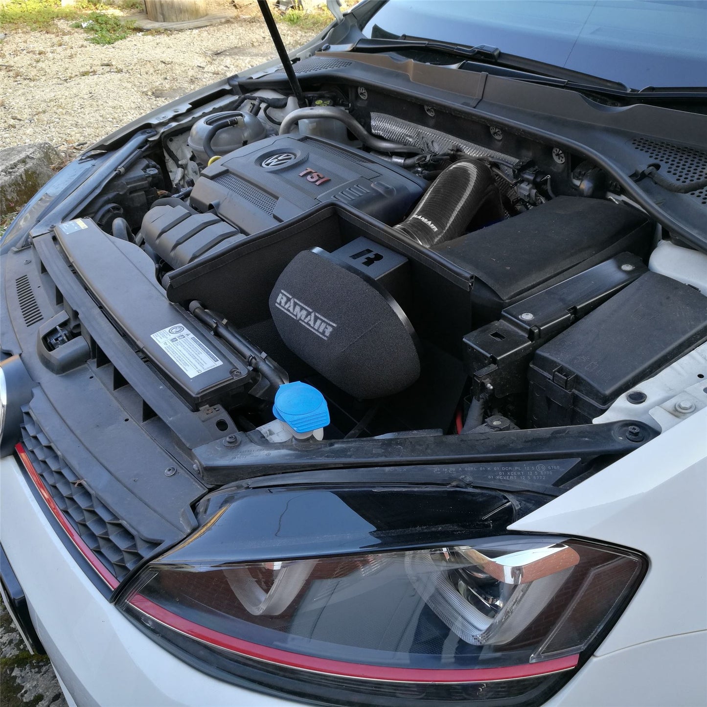 Performance Foam Induction Kit With Turbo Elbow for 2.0 TSI MQB VAG - Black Hose
