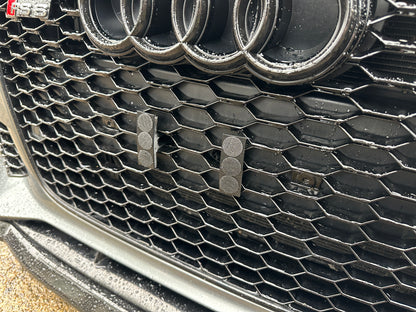 Honeycomb Grille Push/Lock Fittings (pair)