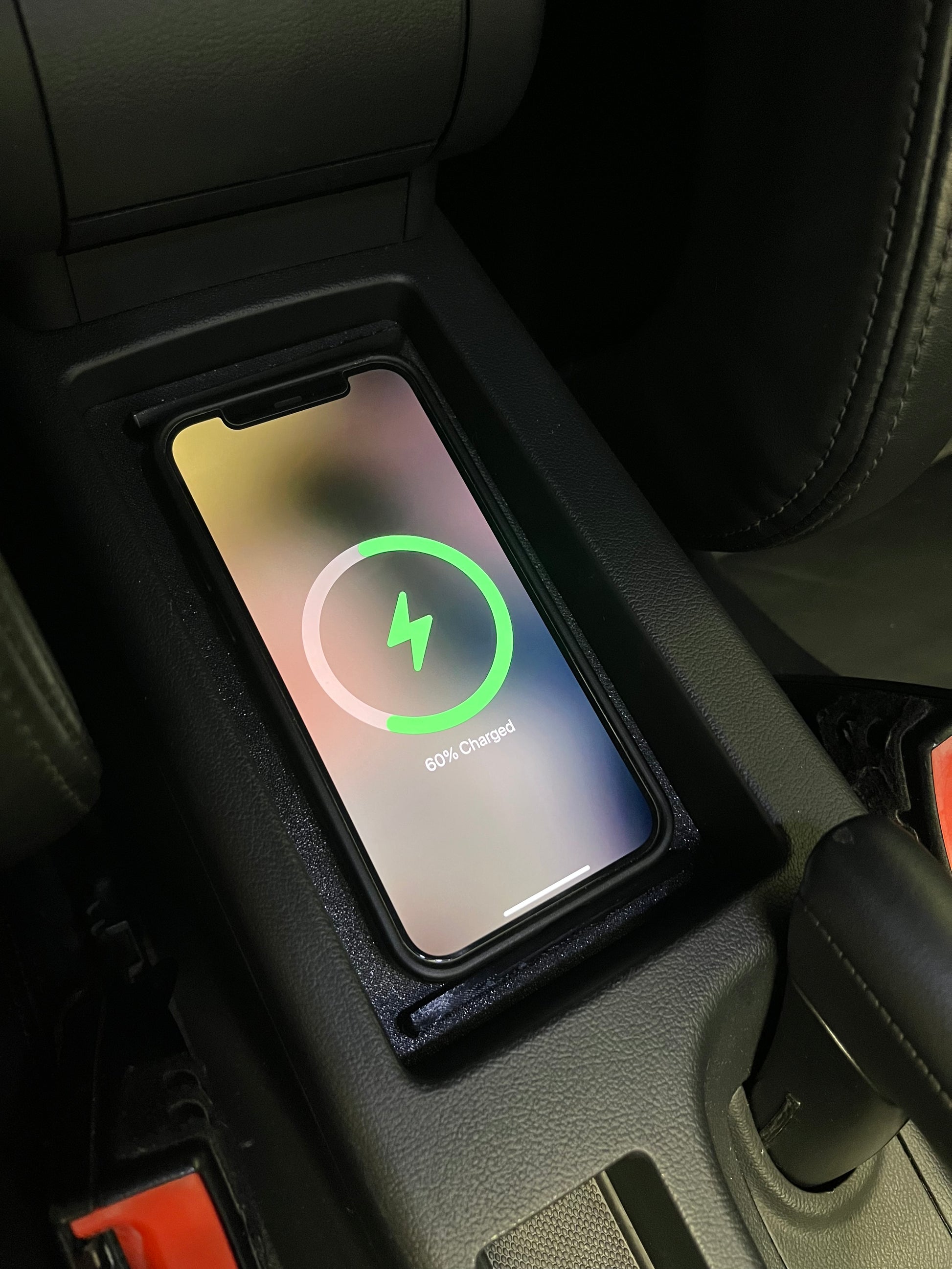 Audi A3 8P Wireless Charger – AWTuning - Main Image